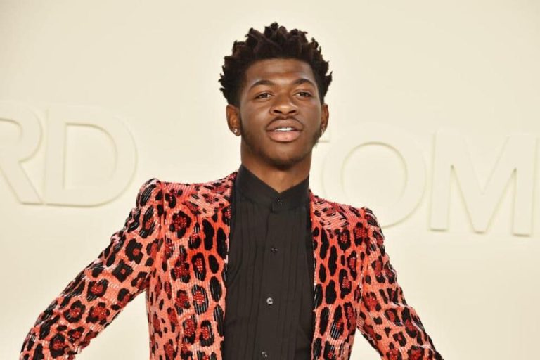 Lil Nas X shuts down absurd theory he’s only gay to sell records – Yahoo Eurosport UK