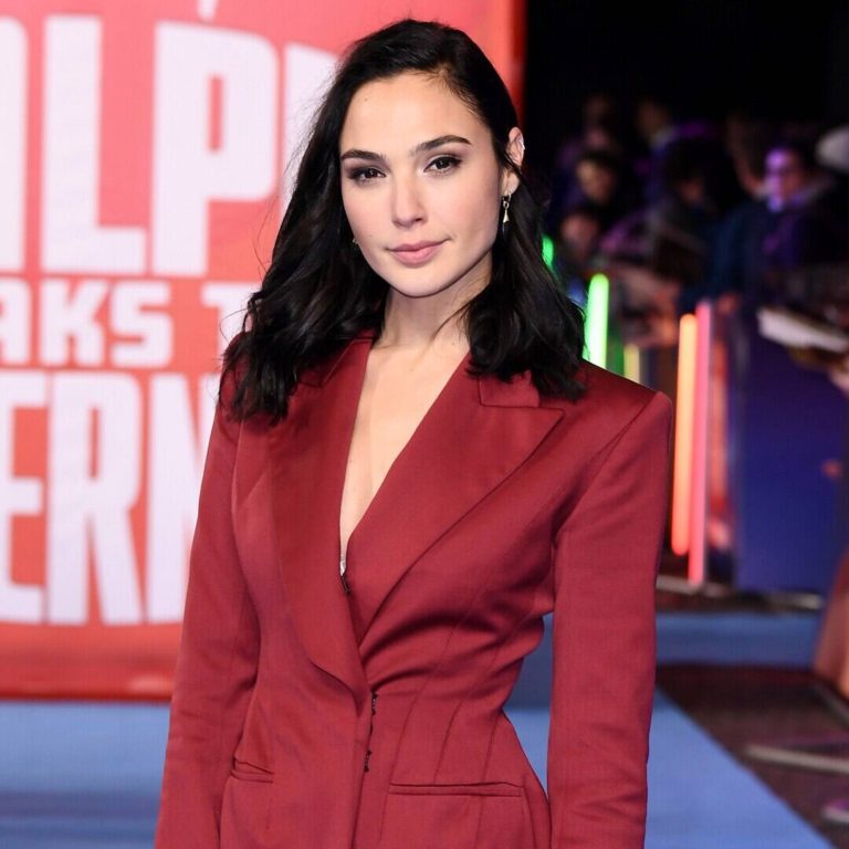 Gal Gadot Says She Worries for Her Family and Friends Amid Israeli-Palestinian Crisis – E! NEWS