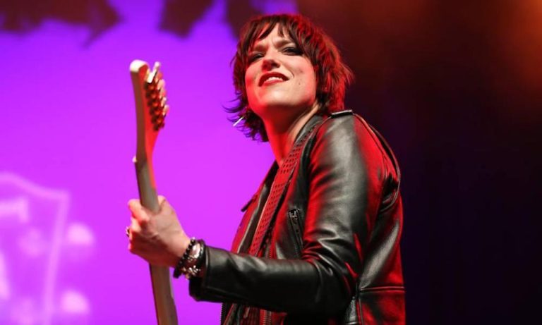 Halestorm frontwoman Lzzy Hale shares heartwarming advice to queer fan about ‘living your truth’ – Yahoo Eurosport UK