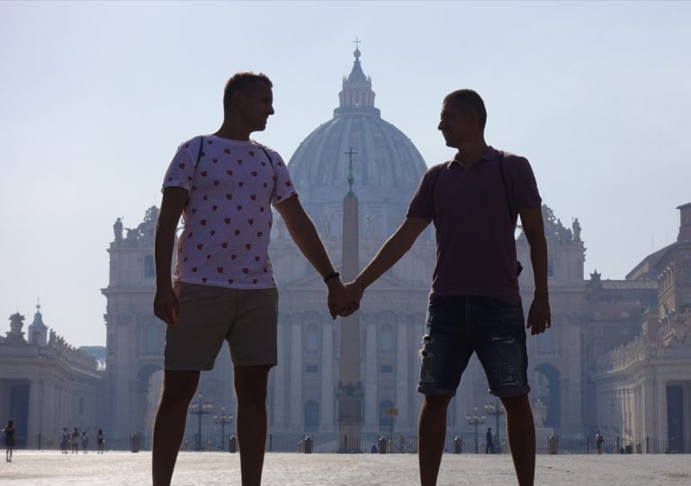 Polish gay couple travel to the Vatican to unfurl a giant Pride flag in front of Pope Francis, begging for ‘help’ – PinkNews