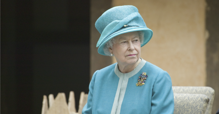 Queen Elizabeth II announces government will ban “ex-gay” conversion therapy – LGBTQ Nation