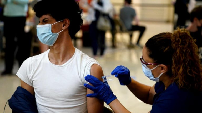 States jump the gun on vaccinating young teens ahead of CDC decision – Yahoo! Voices