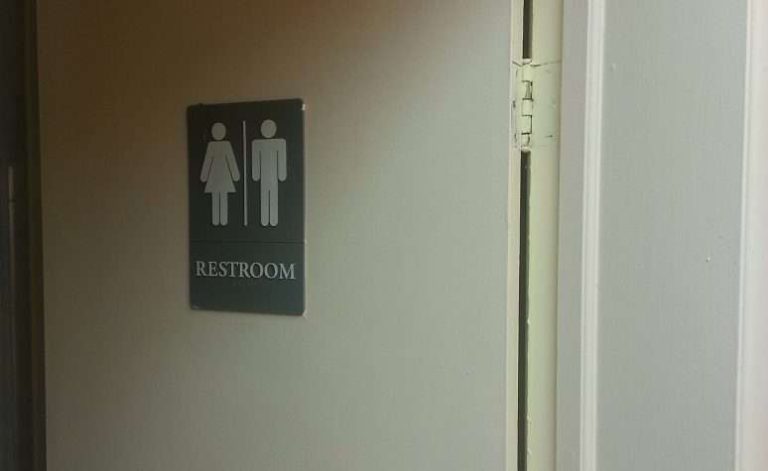 Tennessee to mandate bathroom signs about transgender use – Boston News, Weather, Sports | WHDH 7News