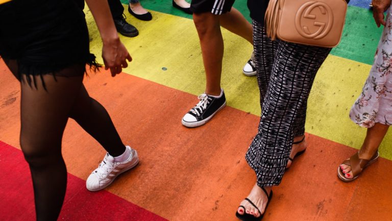 D.C. Gay Bar Hit With Protests After Video Shows Black Woman Dragged Down Stairs – HuffPost