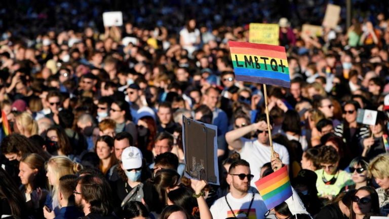 Lawmakers in Hungary pass anti-LGBT law ahead of 2022 election – Yahoo Eurosport UK