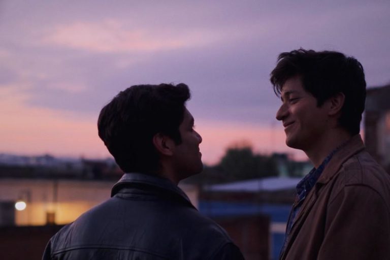 Review: ‘I Carry You With Me’ brings a gay immigrant romance into imperfect but moving focus – Yahoo News