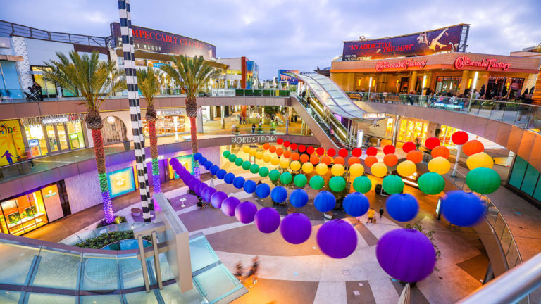 SaMo PRIDE collaborates with LGBTQ+ artists for ‘Rainbow Road Art Walk’ – KABC-TV