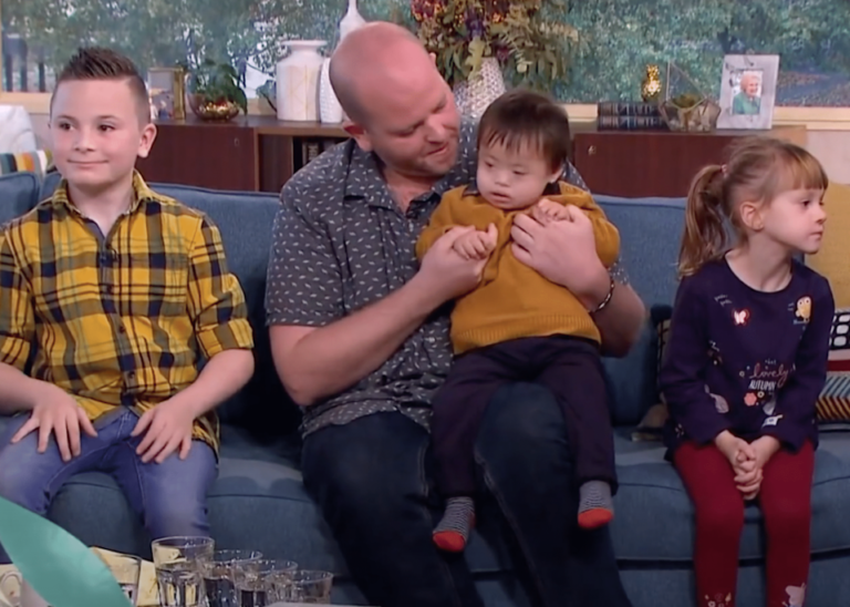 Single gay man who ‘always dreamed’ of a big family adopts six children with disabilities – Yahoo Eurosport UK